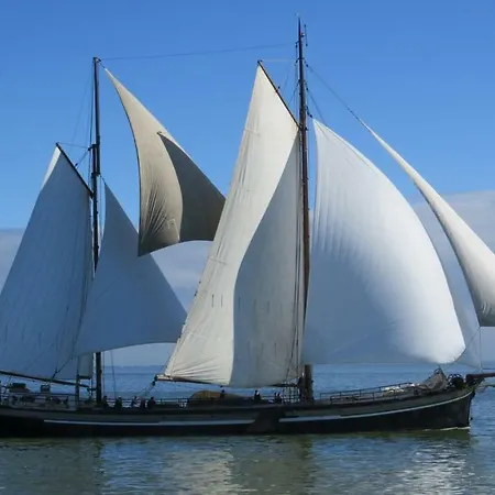 Lounge Ship Amsterdam