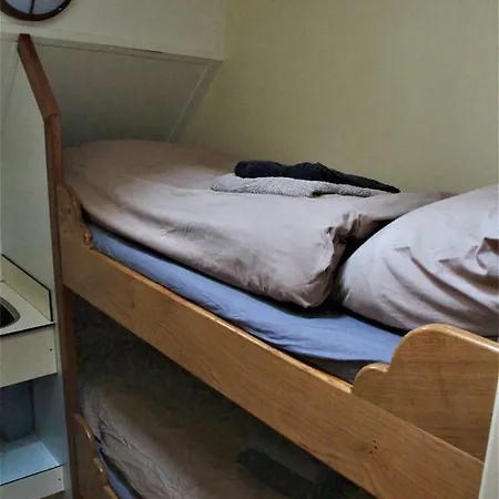 Πλωτό κατάλυμα Lounge Ship *